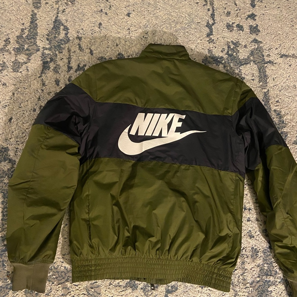 Nike jacket - Picture 2 of 4